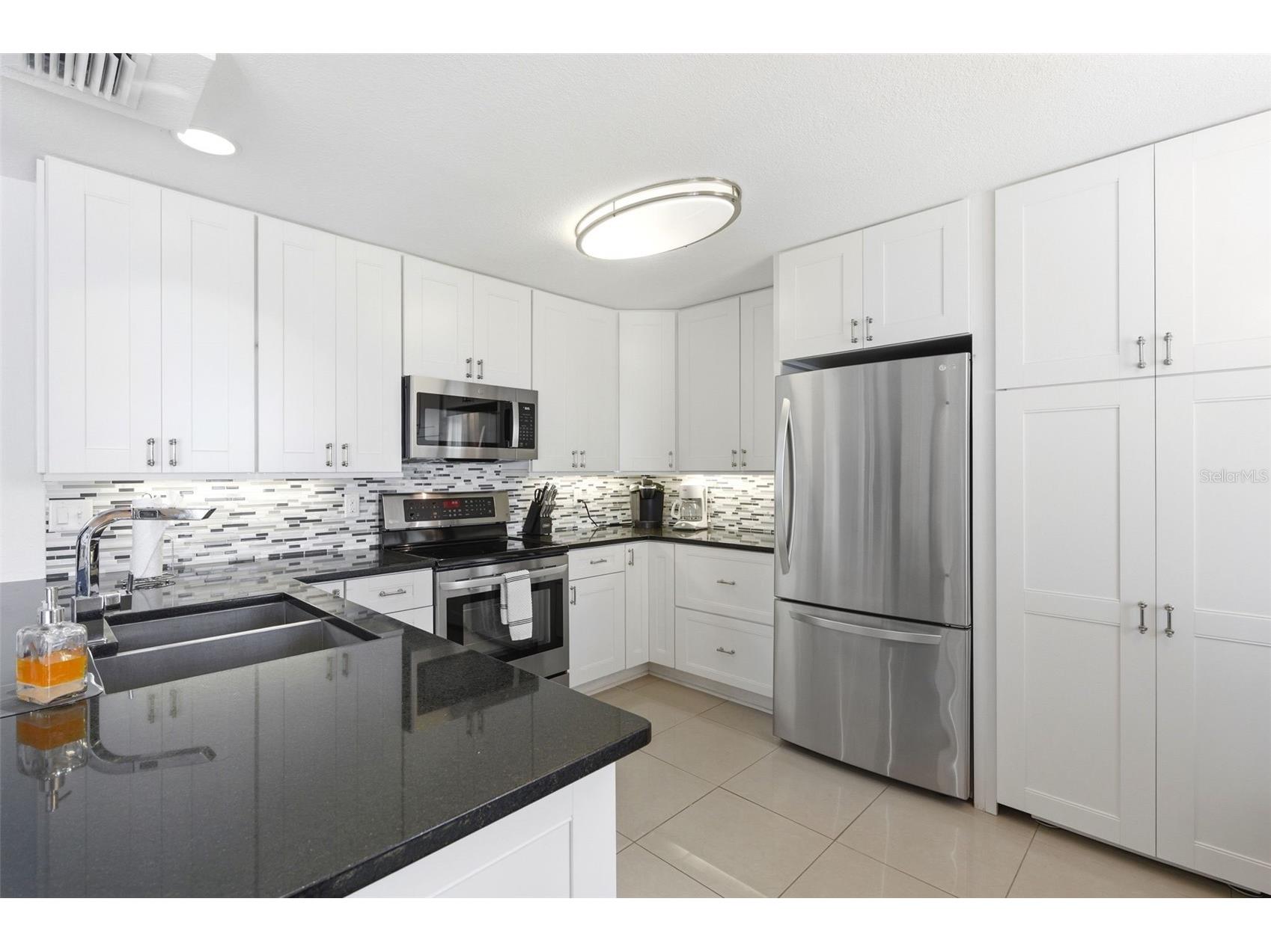 5280 Coquina Key Drive SE #A FURNISHED SEASONAL Saint Petersburg FL 33705 - TAMPA BAY TB8507627 image14