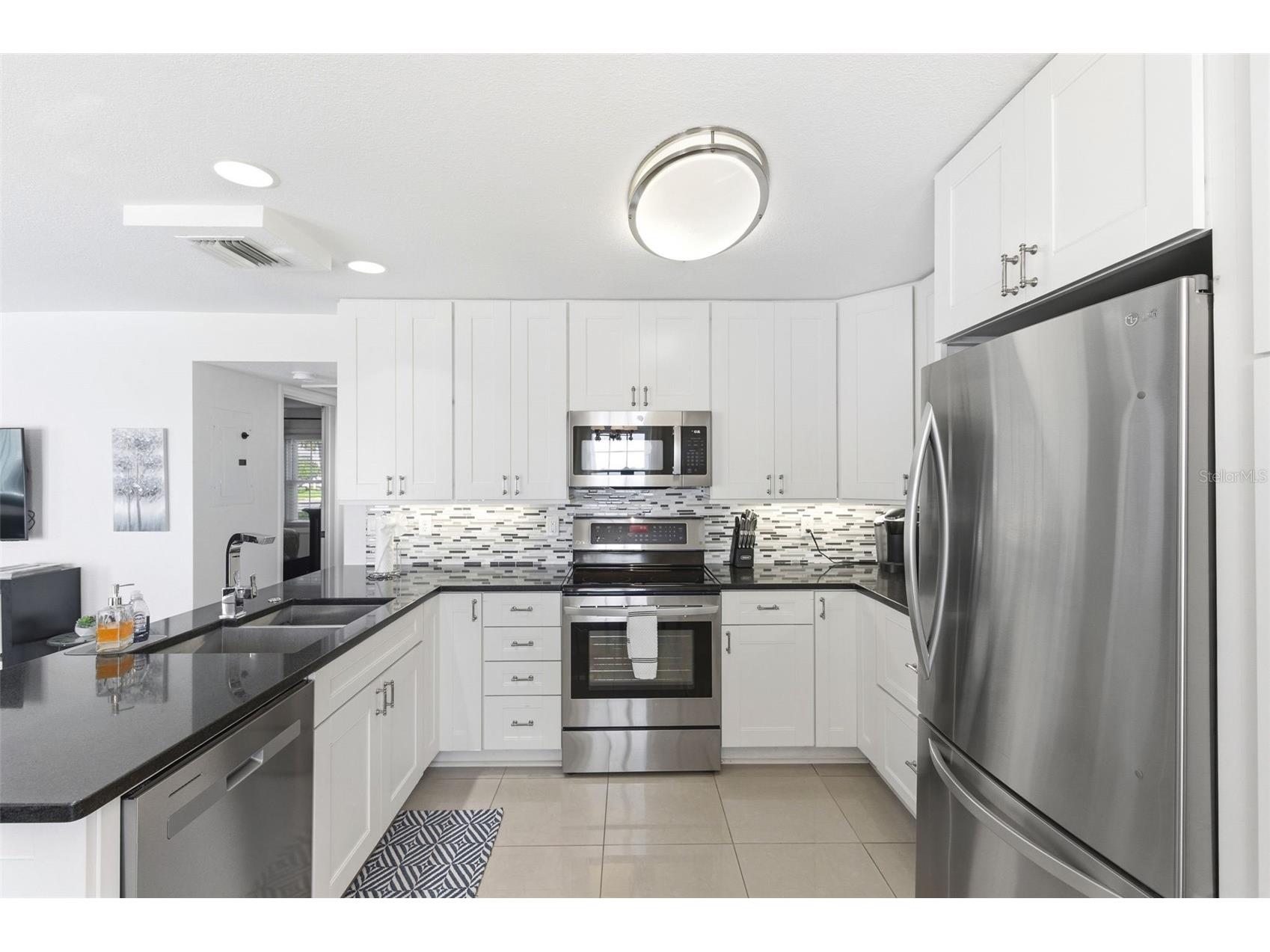 5280 Coquina Key Drive SE #A FURNISHED SEASONAL Saint Petersburg FL 33705 - TAMPA BAY TB8507627 image15