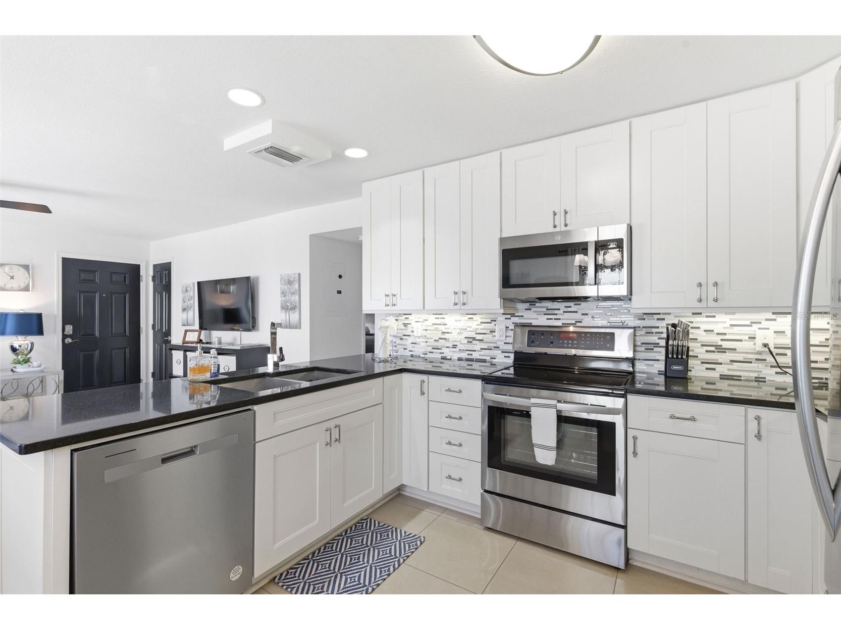 5280 Coquina Key Drive SE #A FURNISHED SEASONAL Saint Petersburg FL 33705 - TAMPA BAY TB8507627 image16