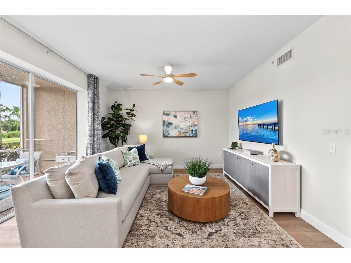 5280 Hyland Hills Avenue #1812 Sarasota FL 34241 A4661689 image2