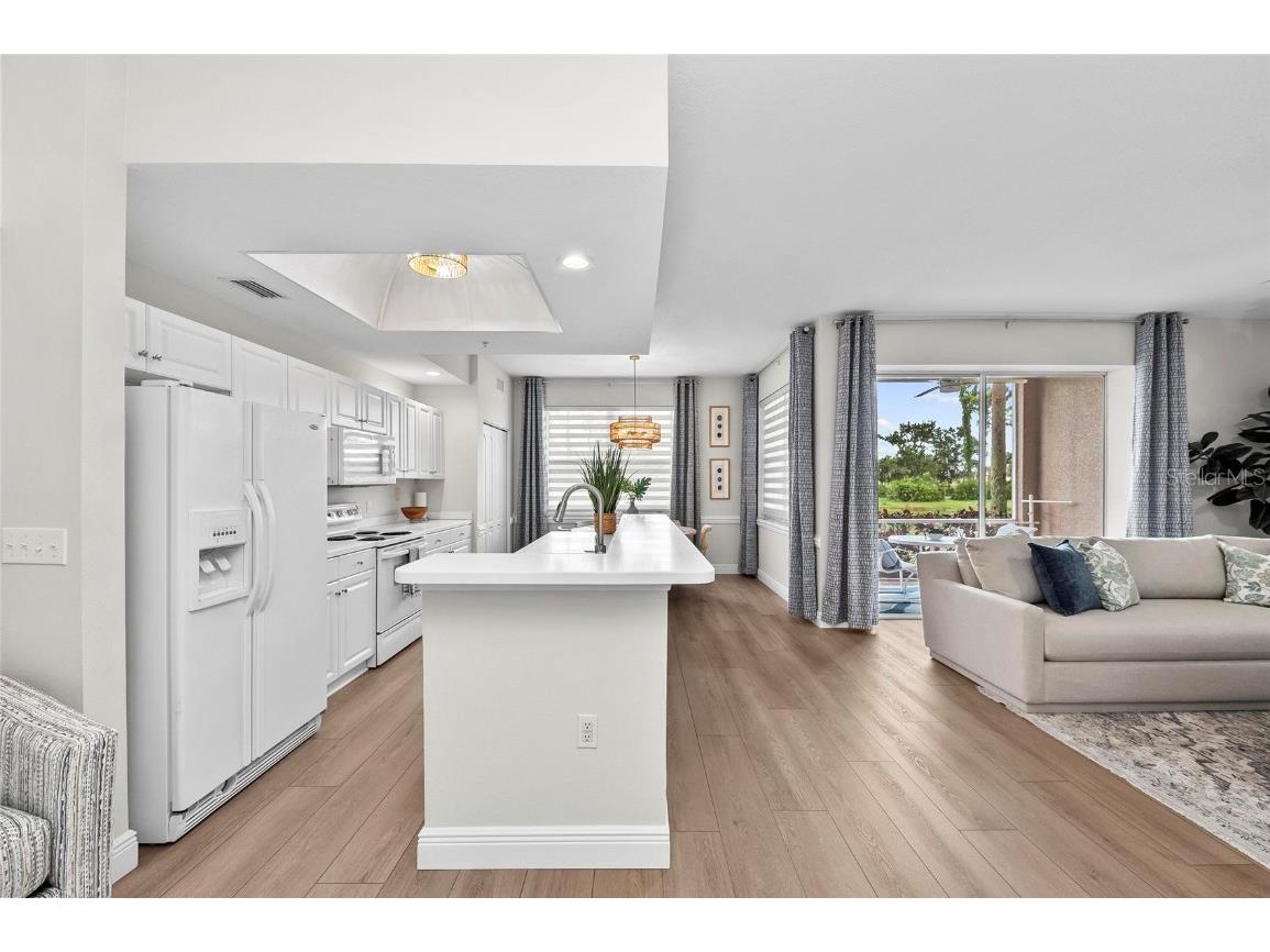 5280 Hyland Hills Avenue #1812 Sarasota FL 34241 A4661689 image32