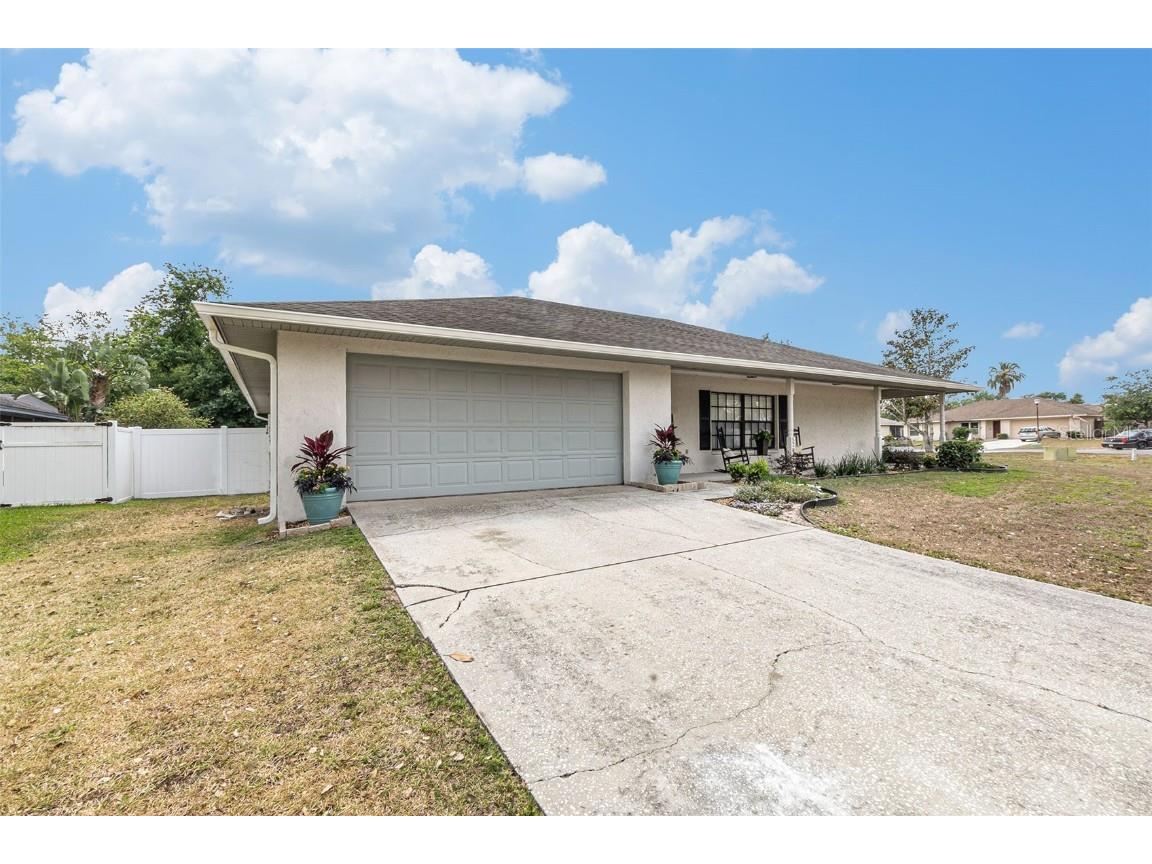 5280 Montserrat Drive Lakeland FL 33812 T3438336 image1