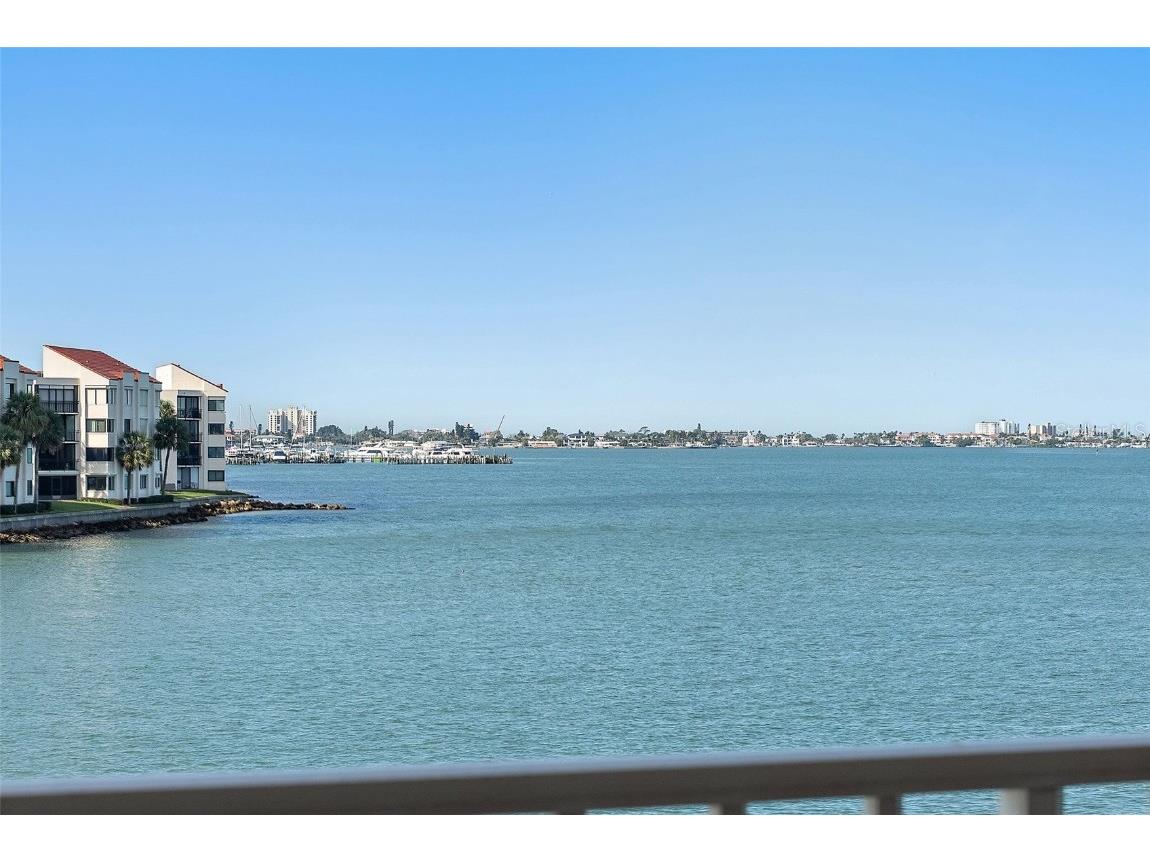 5281 Isla Key Boulevard S #207 Saint Petersburg FL 33715 - BOCA CIEGA TB8445772 image2