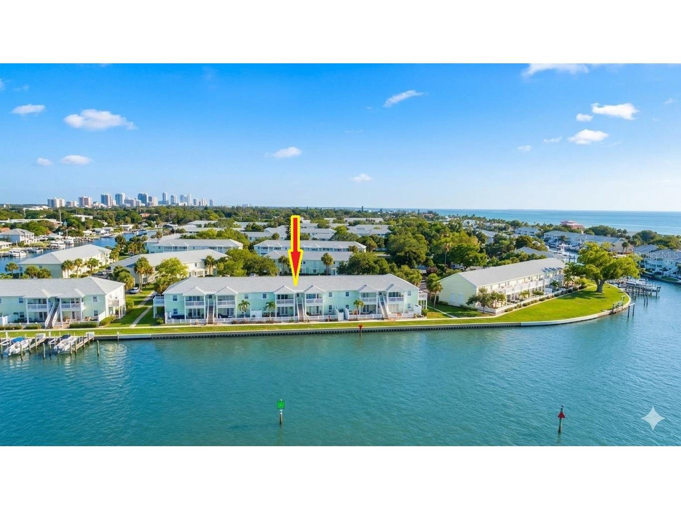 5282 Beach Drive SE #APT D Saint Petersburg FL 33705 - TAMPA BAY AND LITTLE BAYOU TB8513884 image1