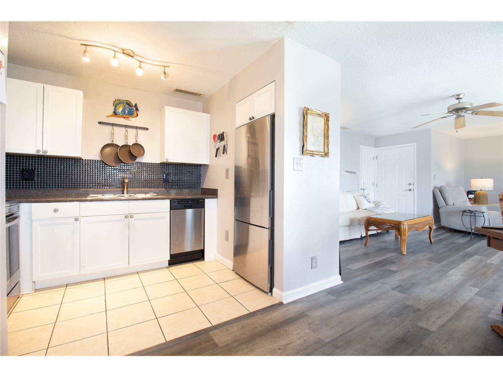 5282 Beach Drive SE #APT D Saint Petersburg FL 33705 - TAMPA BAY AND LITTLE BAYOU TB8513884 image8