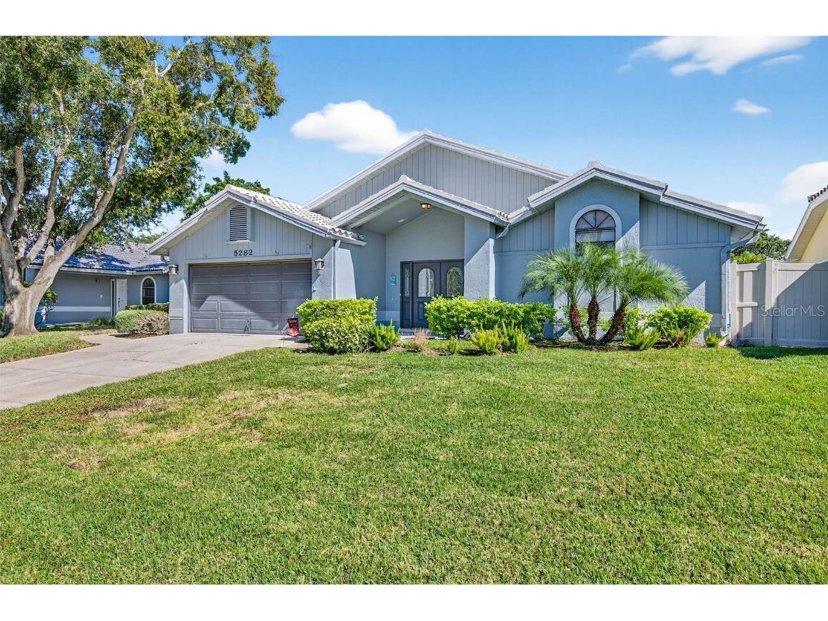 5282 White Sand Circle NE Saint Petersburg FL 33703 TB8445179 image1
