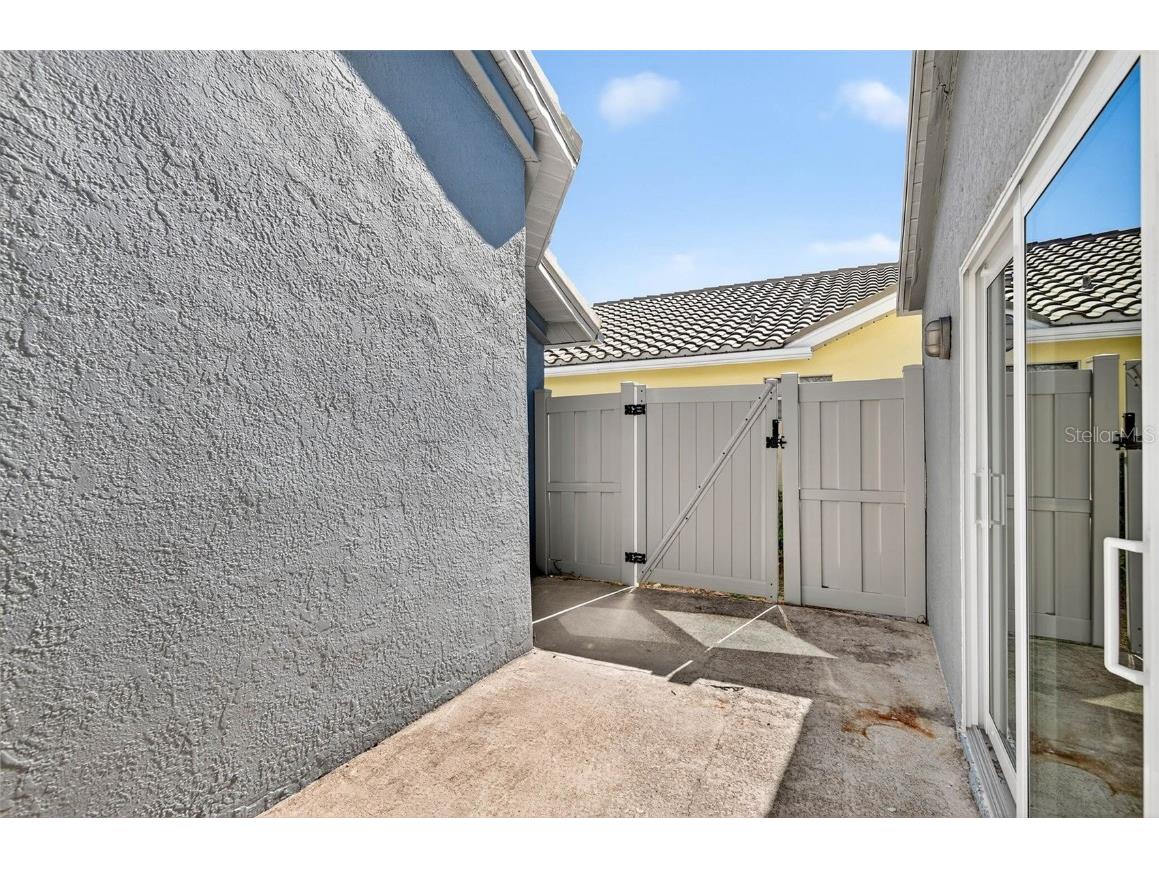 5282 White Sand Circle NE Saint Petersburg FL 33703 TB8445179 image23