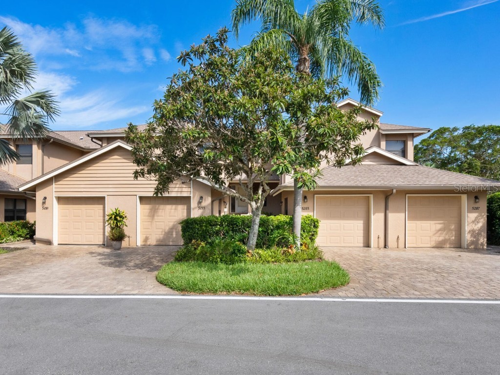 5283 Heron Way #204 Sarasota FL 34231 A4625078 image1