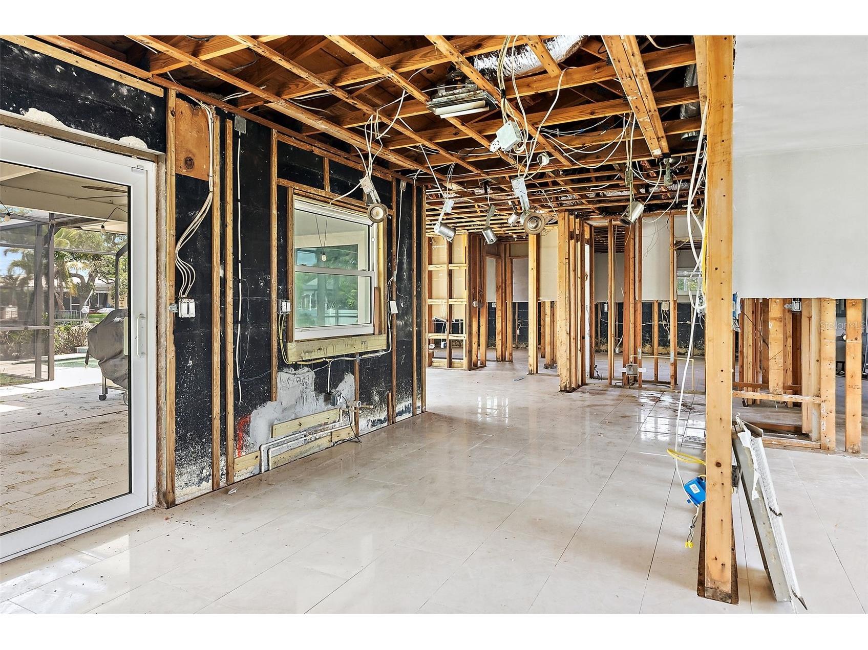 5285 Dover Street NE Saint Petersburg FL 33703 - TAMPA BAY TB8400937 image11