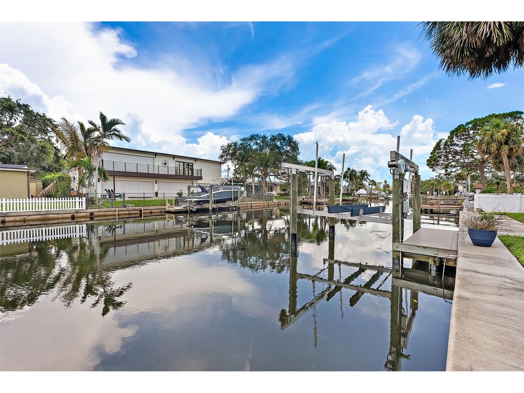 5285 Dover Street NE Saint Petersburg FL 33703 - TAMPA BAY TB8400937 image3