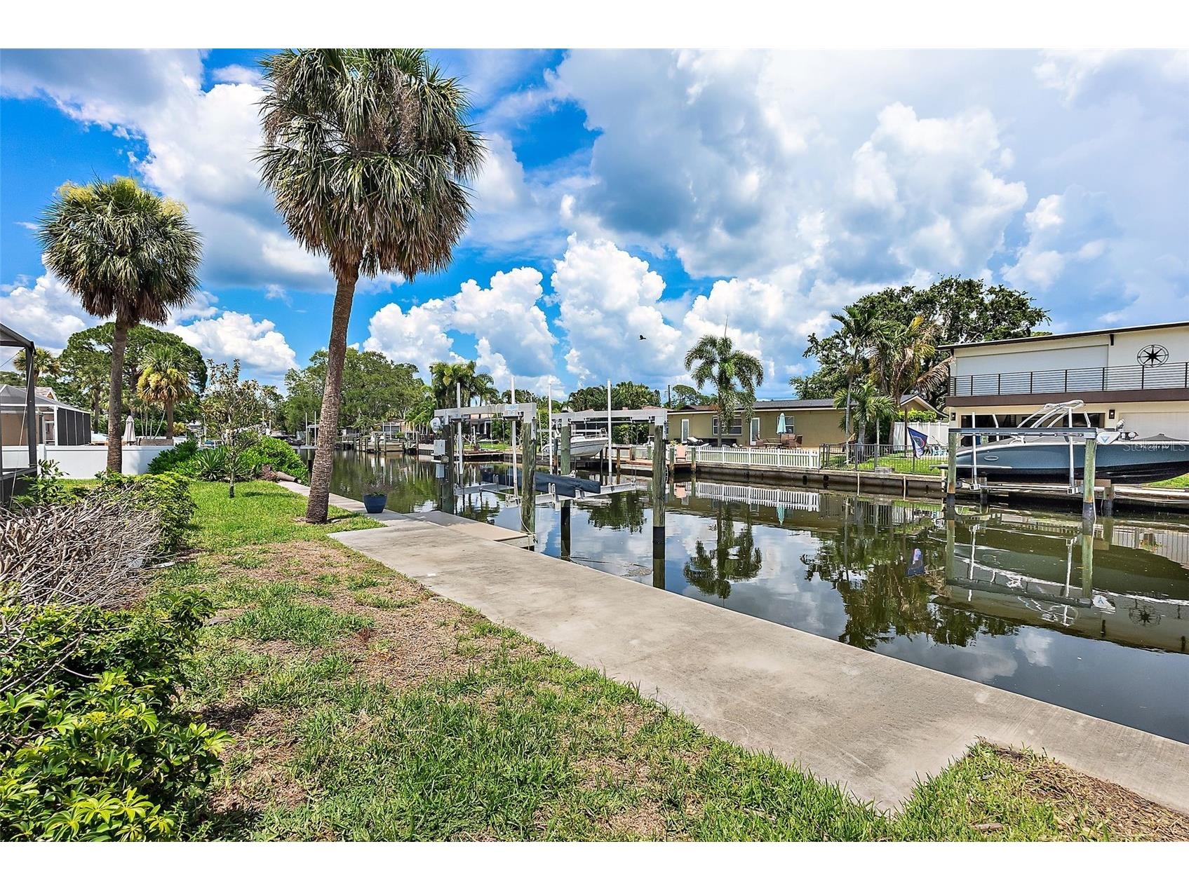 5285 Dover Street NE Saint Petersburg FL 33703 - TAMPA BAY TB8400937 image6