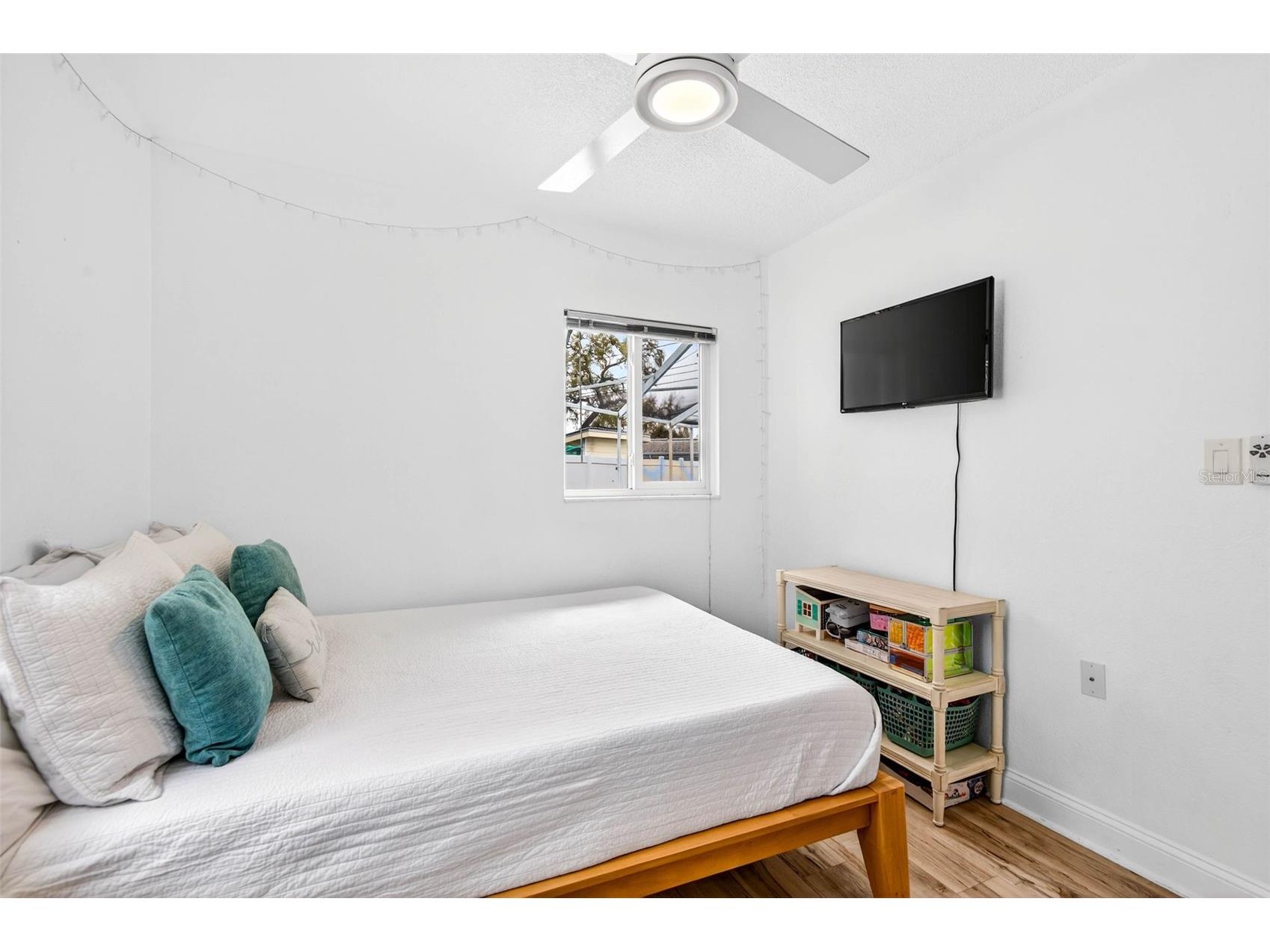 5287 99th Way N Seminole FL 33708 TB8480829 image19