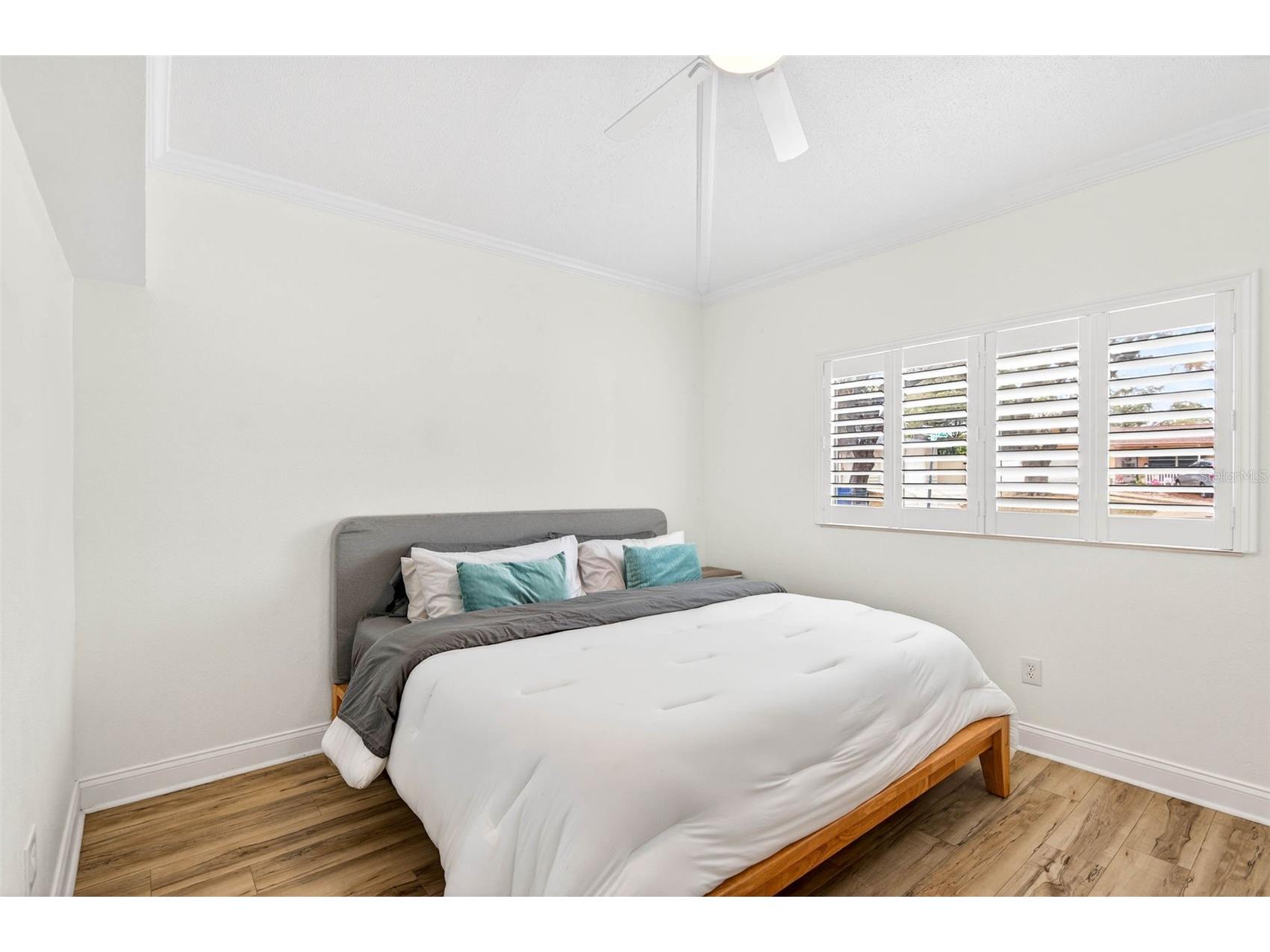 5287 99th Way N Seminole FL 33708 TB8480829 image25