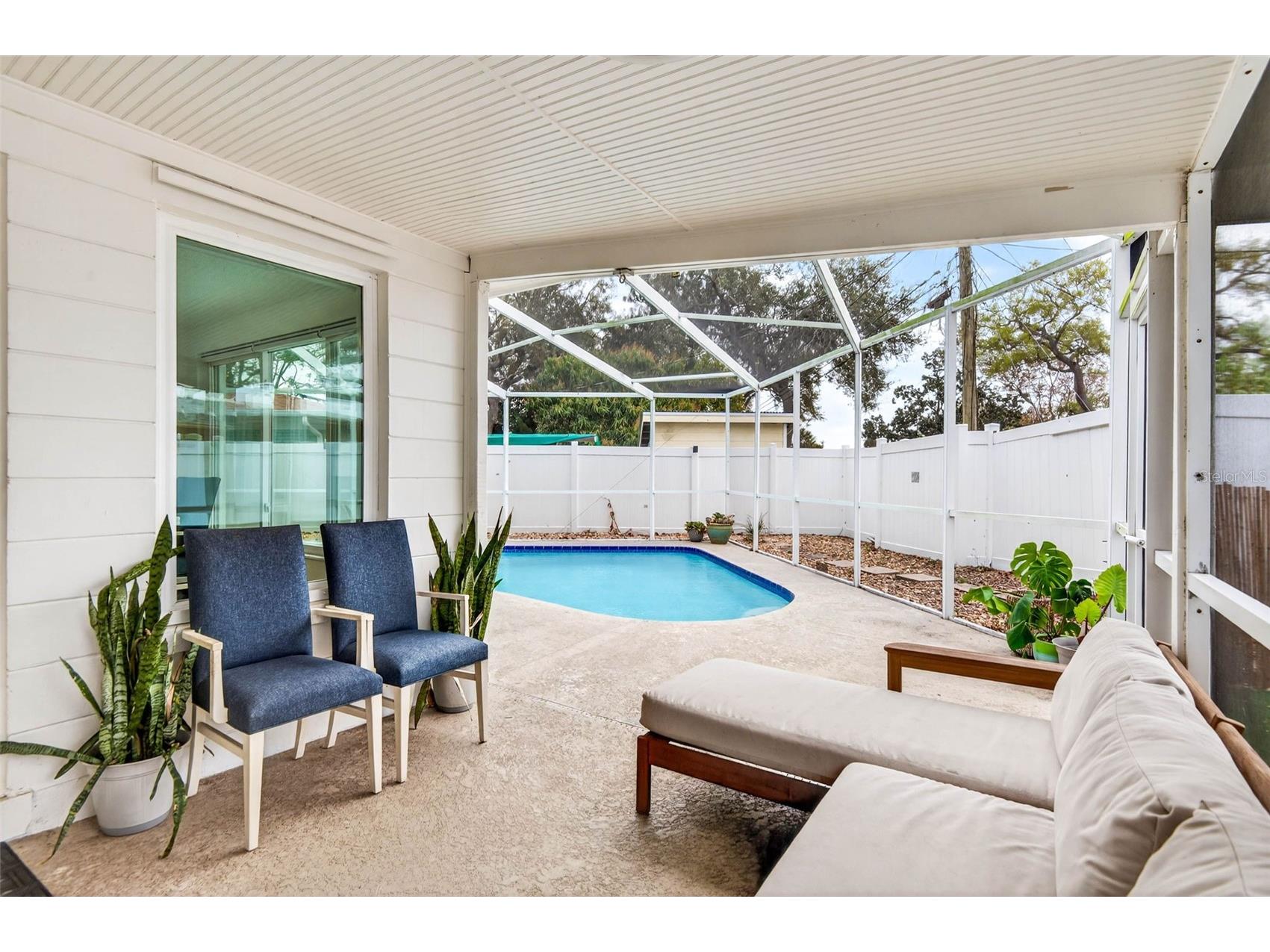 5287 99th Way N Seminole FL 33708 TB8480829 image32