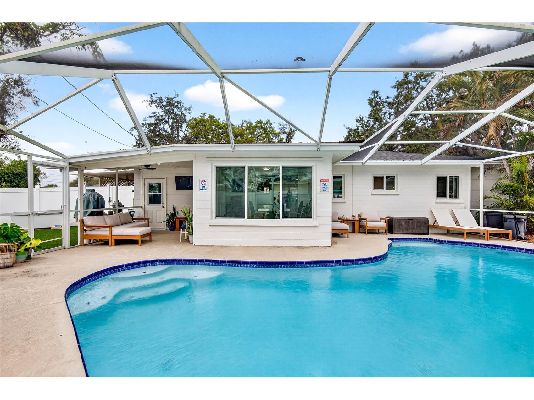 5287 99th Way N Seminole FL 33708 TB8480829 image35