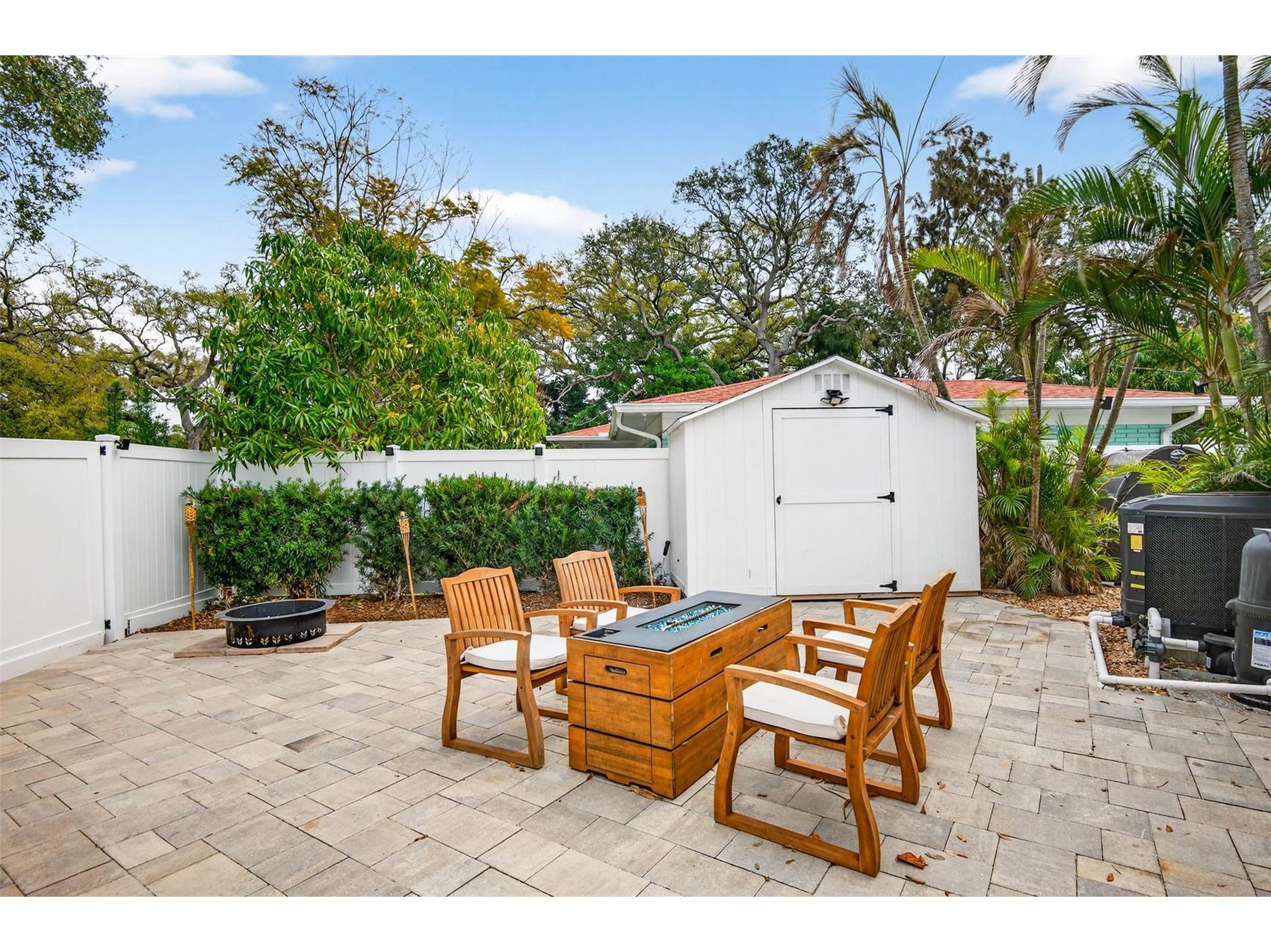 5287 99th Way N Seminole FL 33708 TB8480829 image43