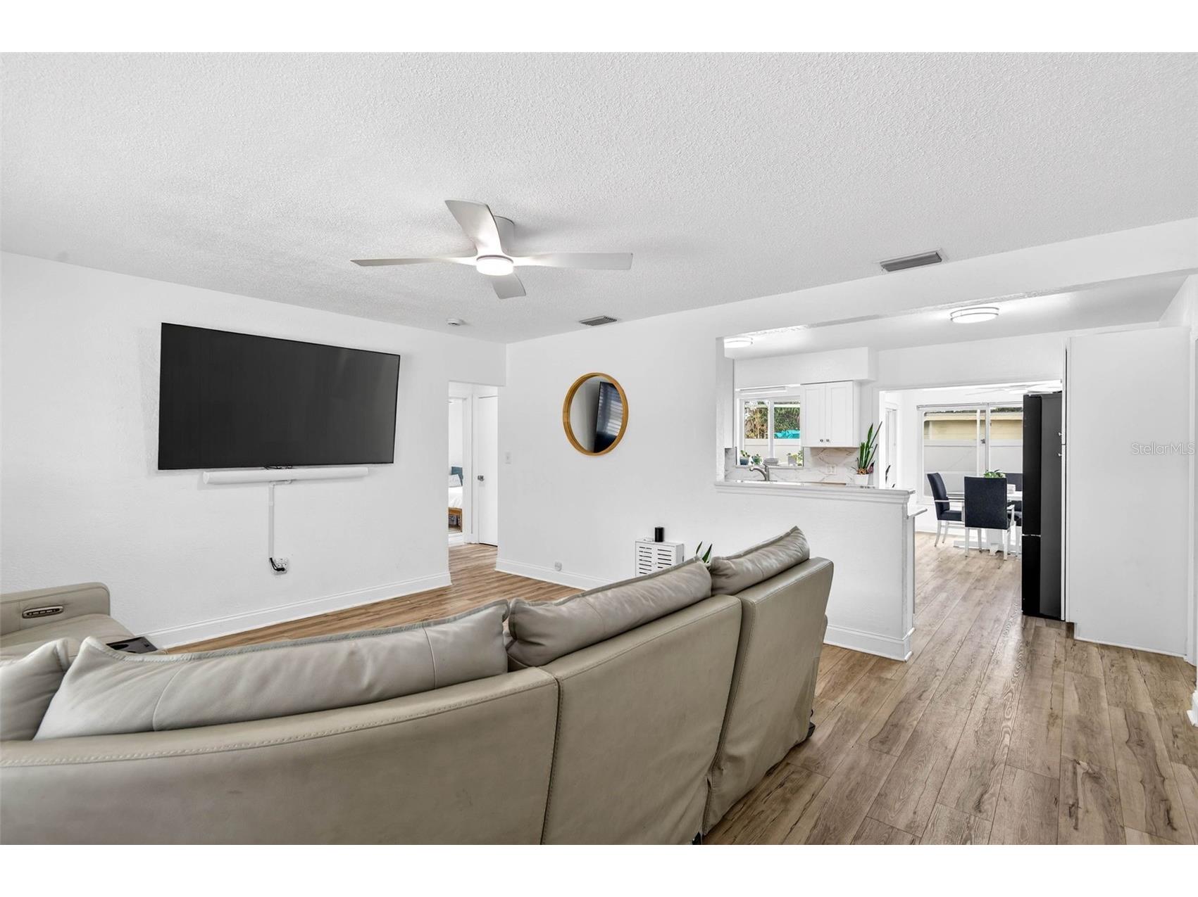 5287 99th Way N Seminole FL 33708 TB8480829 image5