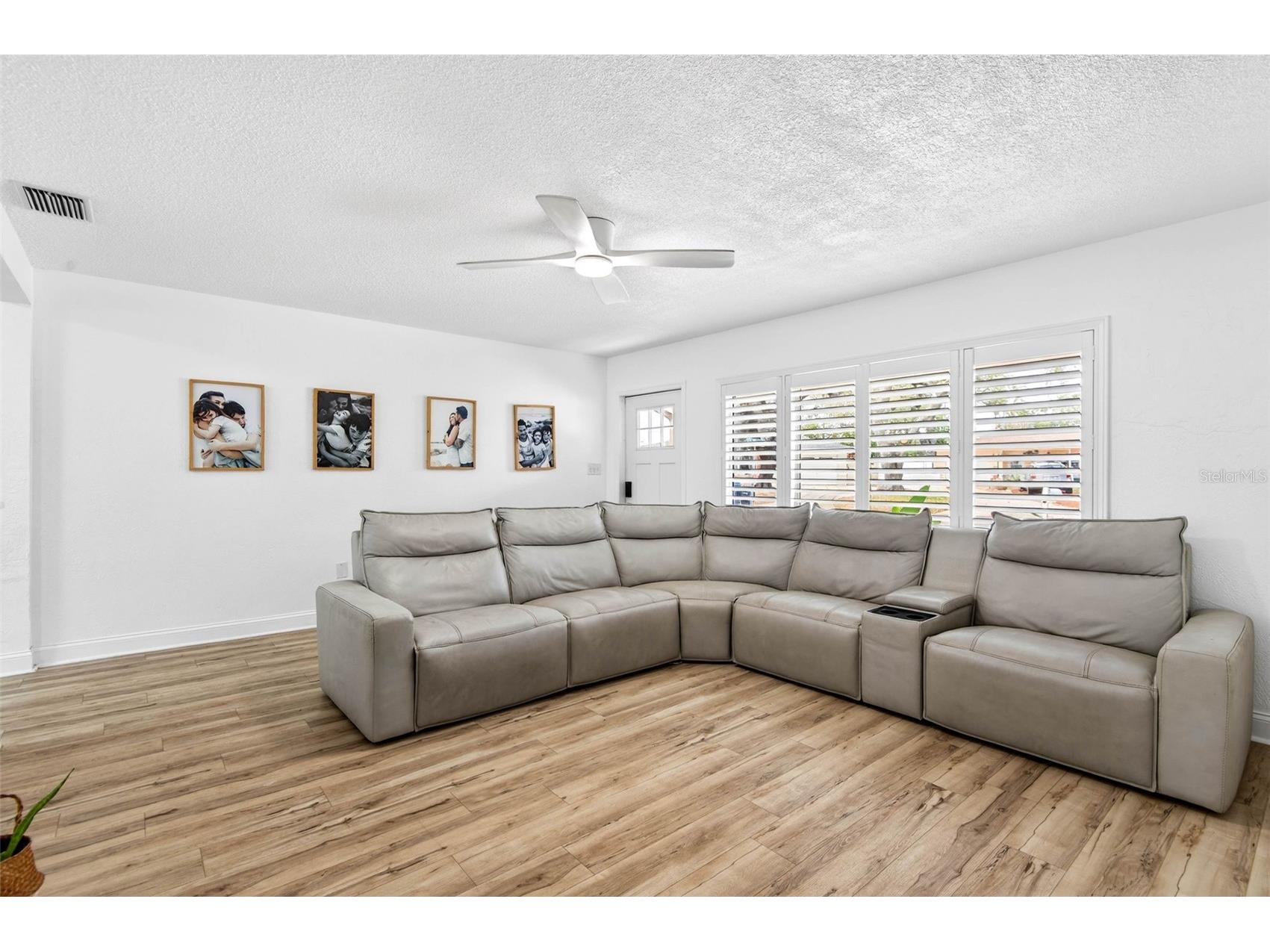 5287 99th Way N Seminole FL 33708 TB8480829 image9