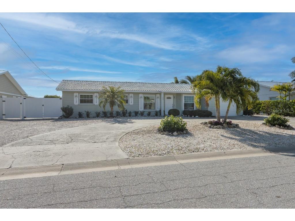 529 67th Street Holmes Beach FL 34217 TB8471553 image1
