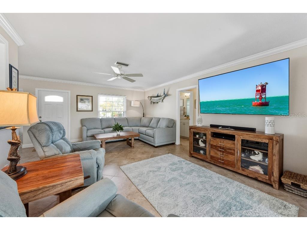 529 67th Street Holmes Beach FL 34217 TB8471553 image4