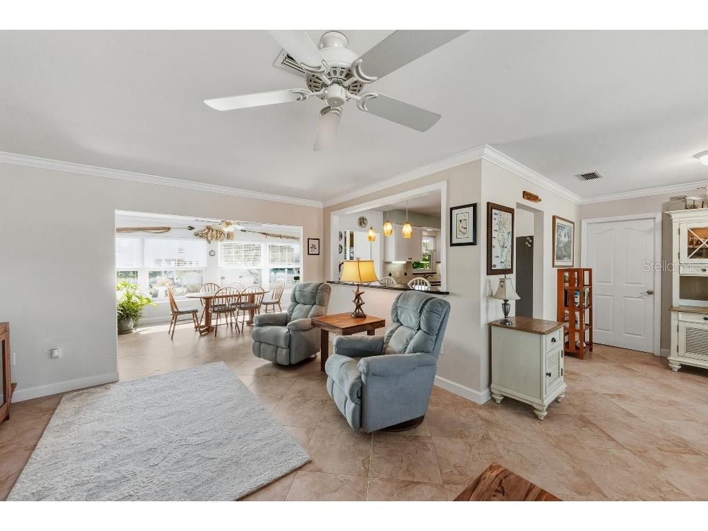 529 67th Street Holmes Beach FL 34217 TB8471553 image5