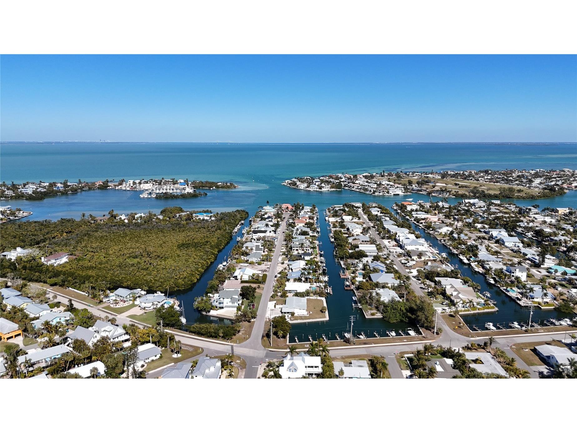 529 77th Street Holmes Beach FL 34217 A4680377 image95