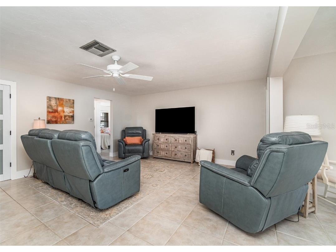 529 Belvedere Court Punta Gorda FL 33950 - STARFISH LAGOON A4667063 image6