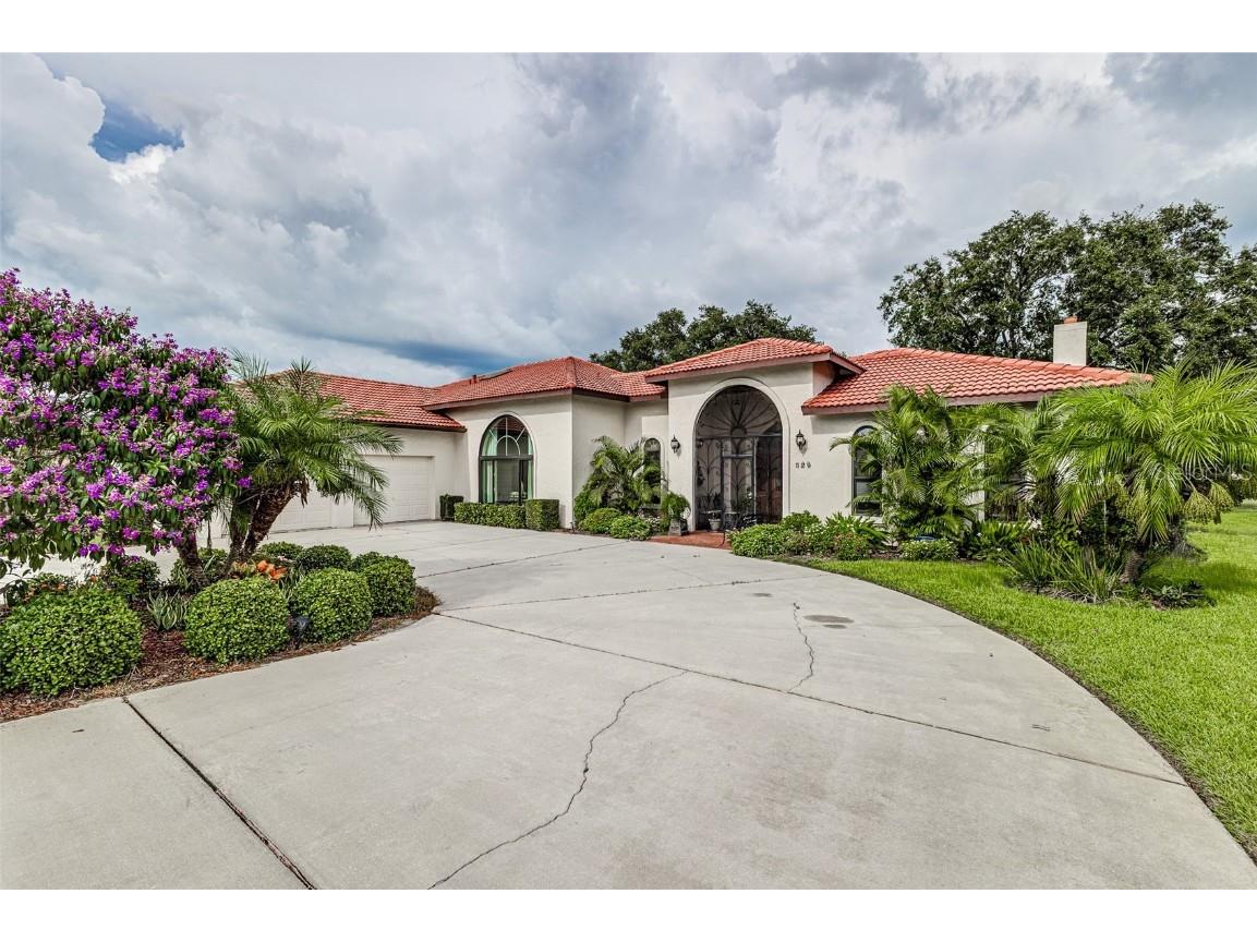 529 Clubhouse Drive Lake Wales FL 33898 L4954933 image1