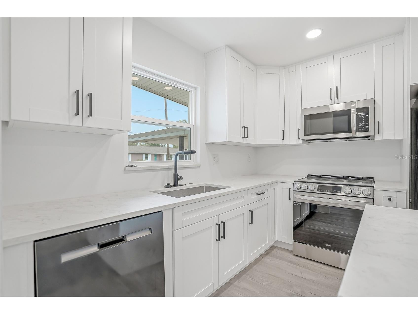 529 Firefly Lane Apollo Beach FL 33572 TB8514329 image8