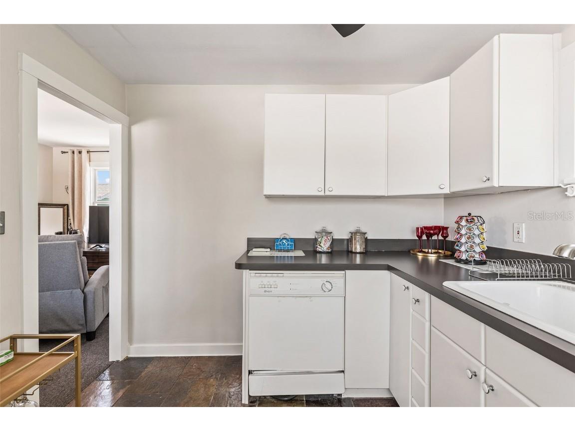 529 Hillside Avenue Daytona Beach FL 32118 V4944655 image69