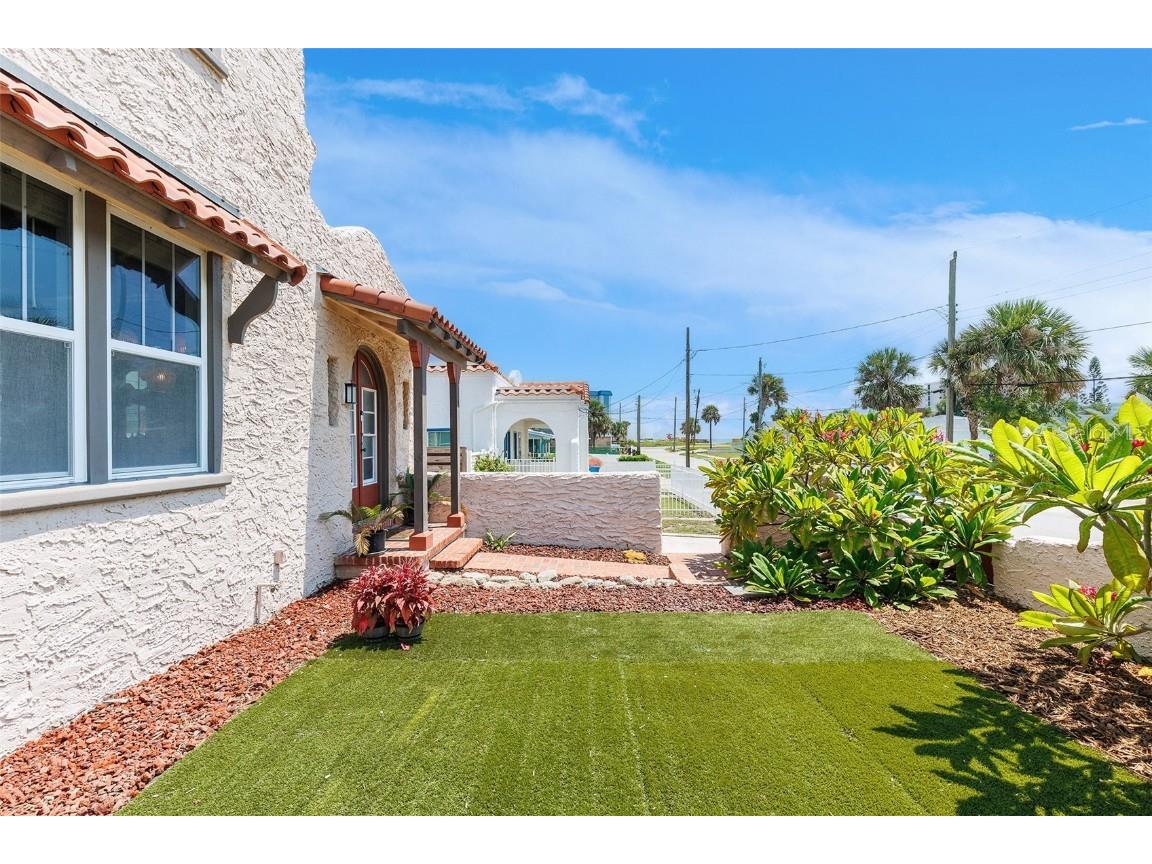 529 Hillside Avenue Daytona Beach FL 32118 V4944655 image9