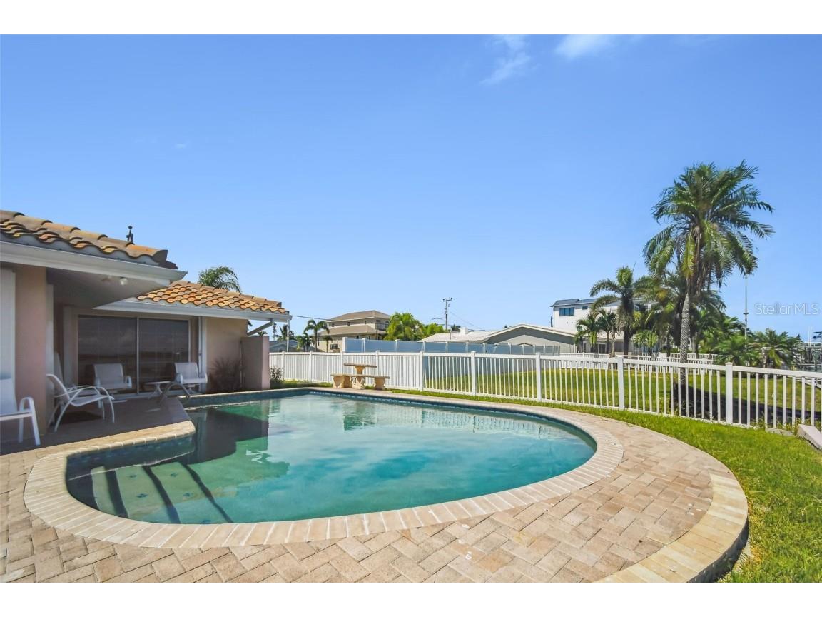 529 Johns Pass Avenue Madeira Beach FL 33708 TB8317681 image36