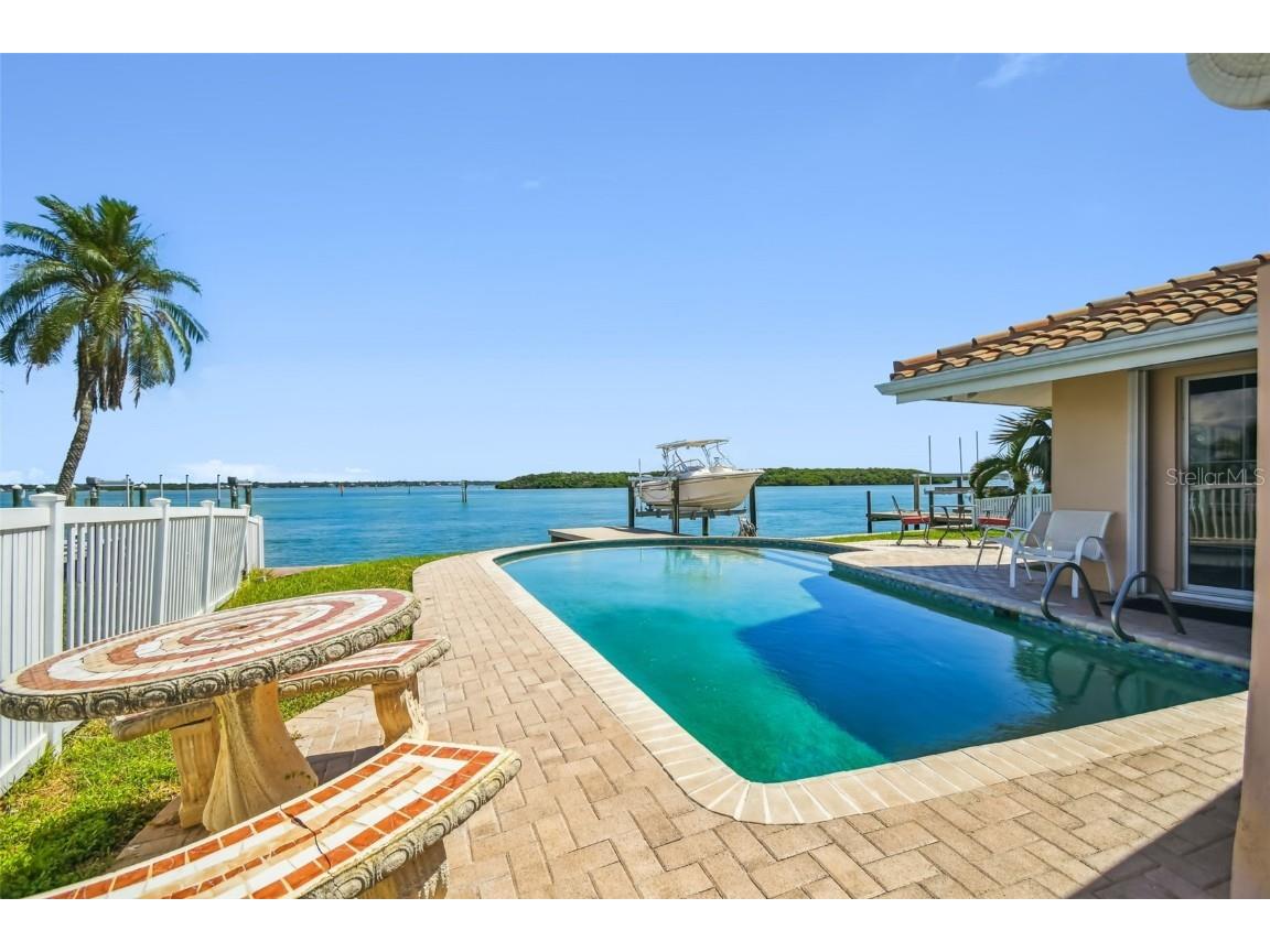 529 Johns Pass Avenue Madeira Beach FL 33708 TB8317681 image4