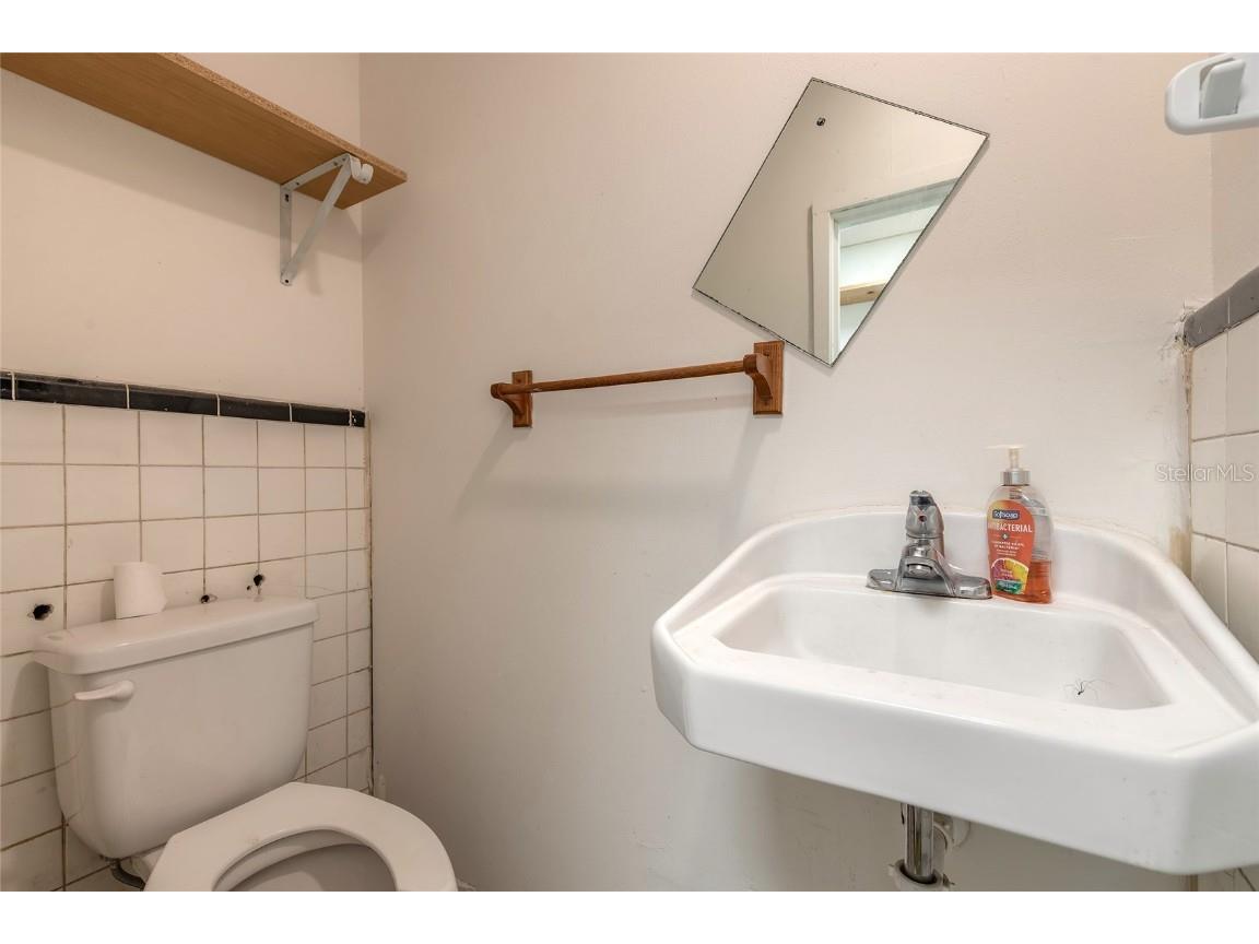 529 Ridgewood Avenue Daytona Beach FL 32117 V4946014 image22