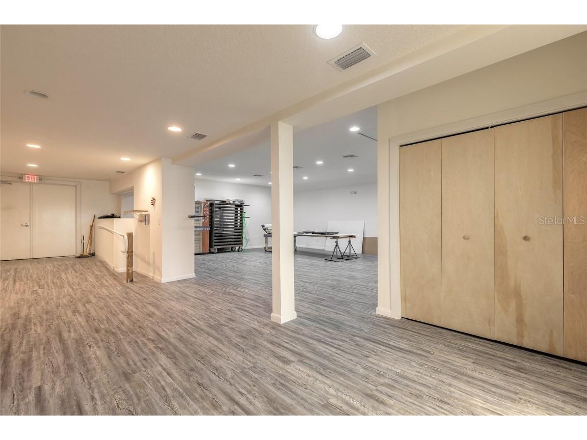 529 Ridgewood Avenue Daytona Beach FL 32117 V4946014 image24