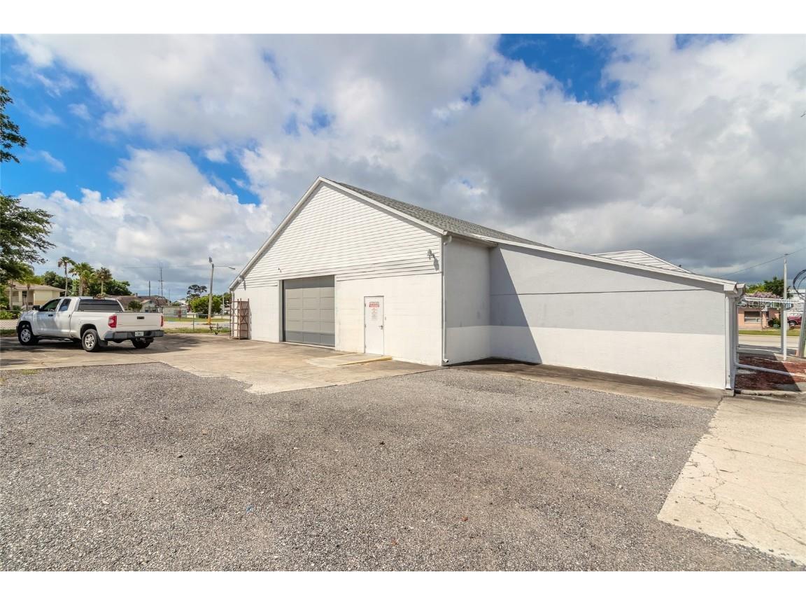 529 Ridgewood Avenue Daytona Beach FL 32117 V4946014 image4