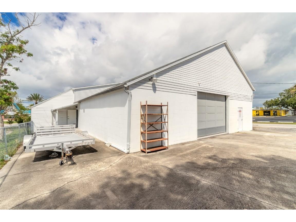 529 Ridgewood Avenue Daytona Beach FL 32117 V4946014 image5