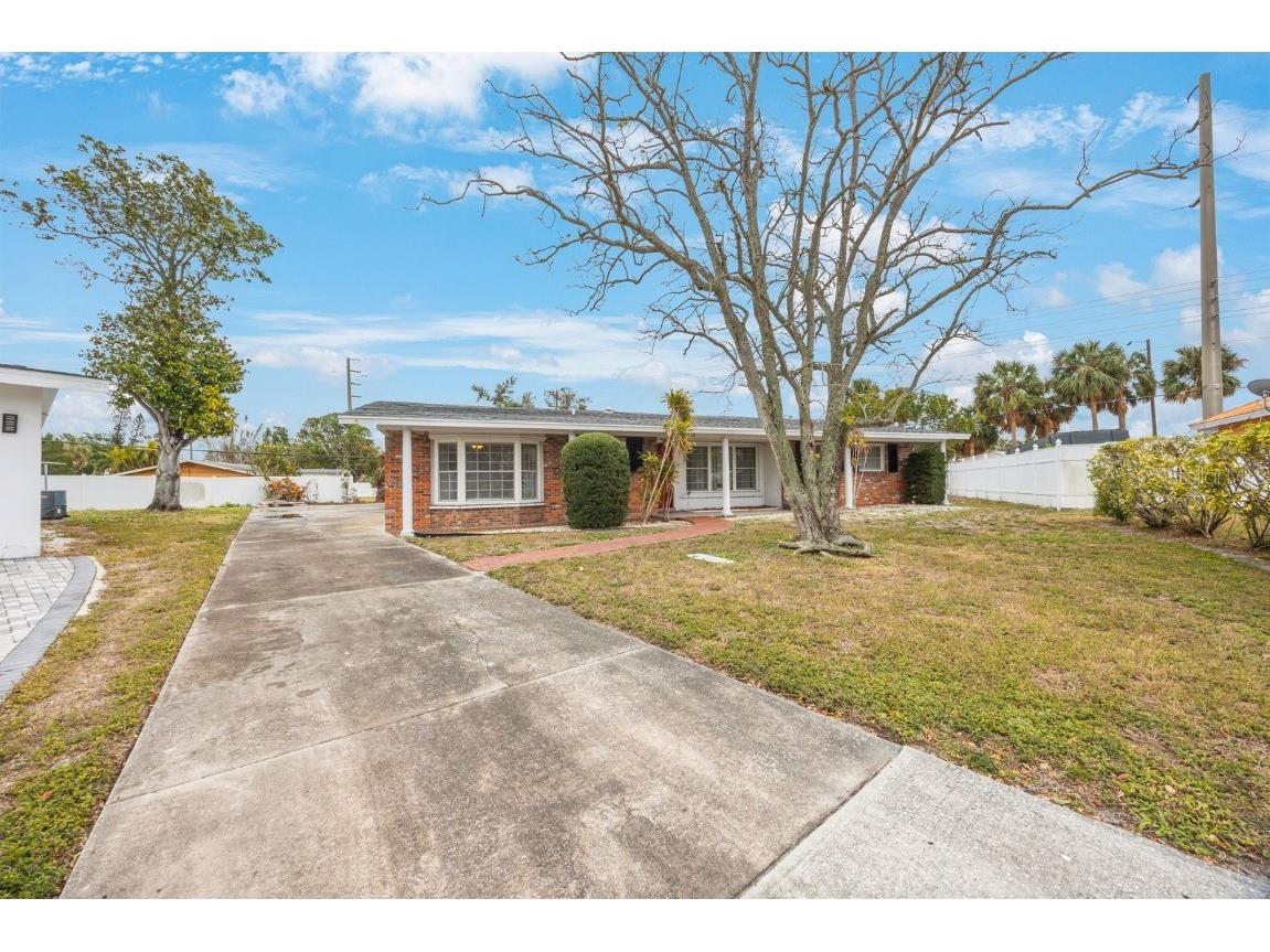 5290 38th Way S Saint Petersburg FL 33711 TB8342963 image1