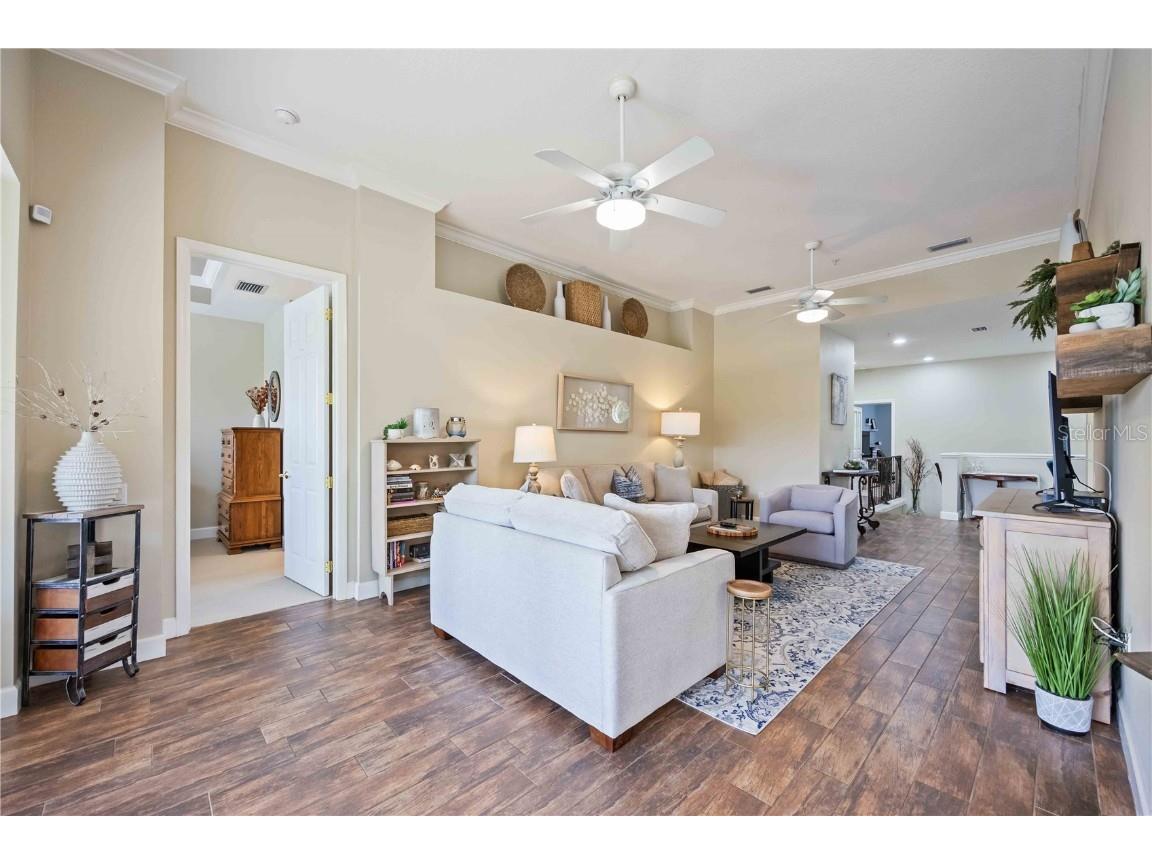 5290 Descanso Court #201B19 Sarasota FL 34238 A4669346 image9