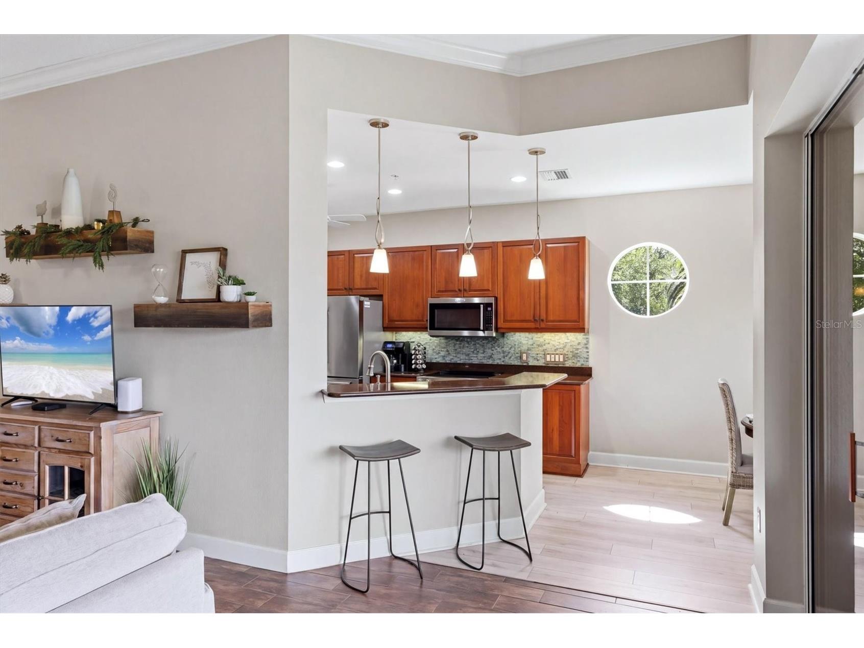 5290 Descanso Court #201B19 Sarasota FL 34238 A4694500 image12