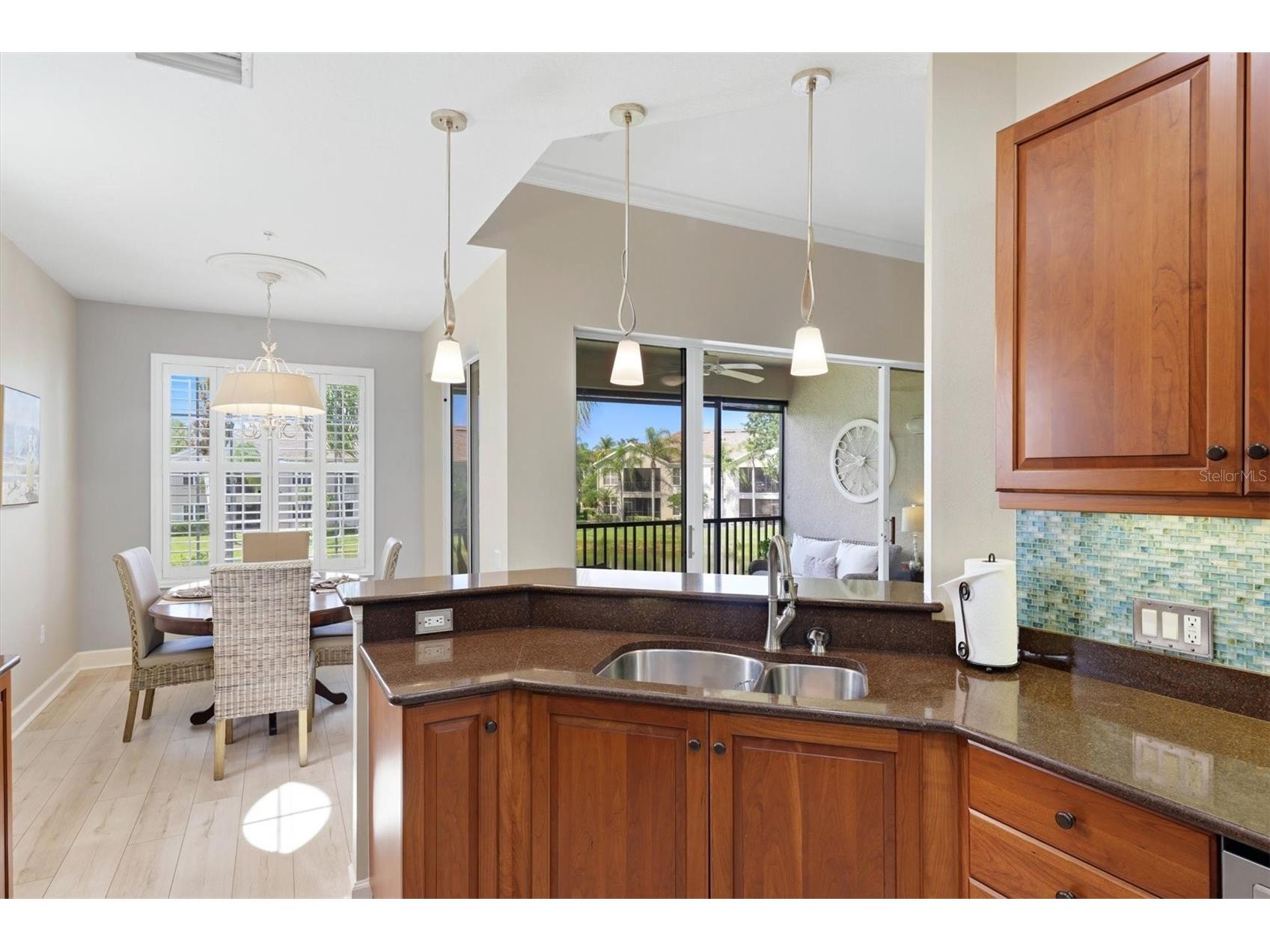 5290 Descanso Court #201B19 Sarasota FL 34238 A4694500 image17