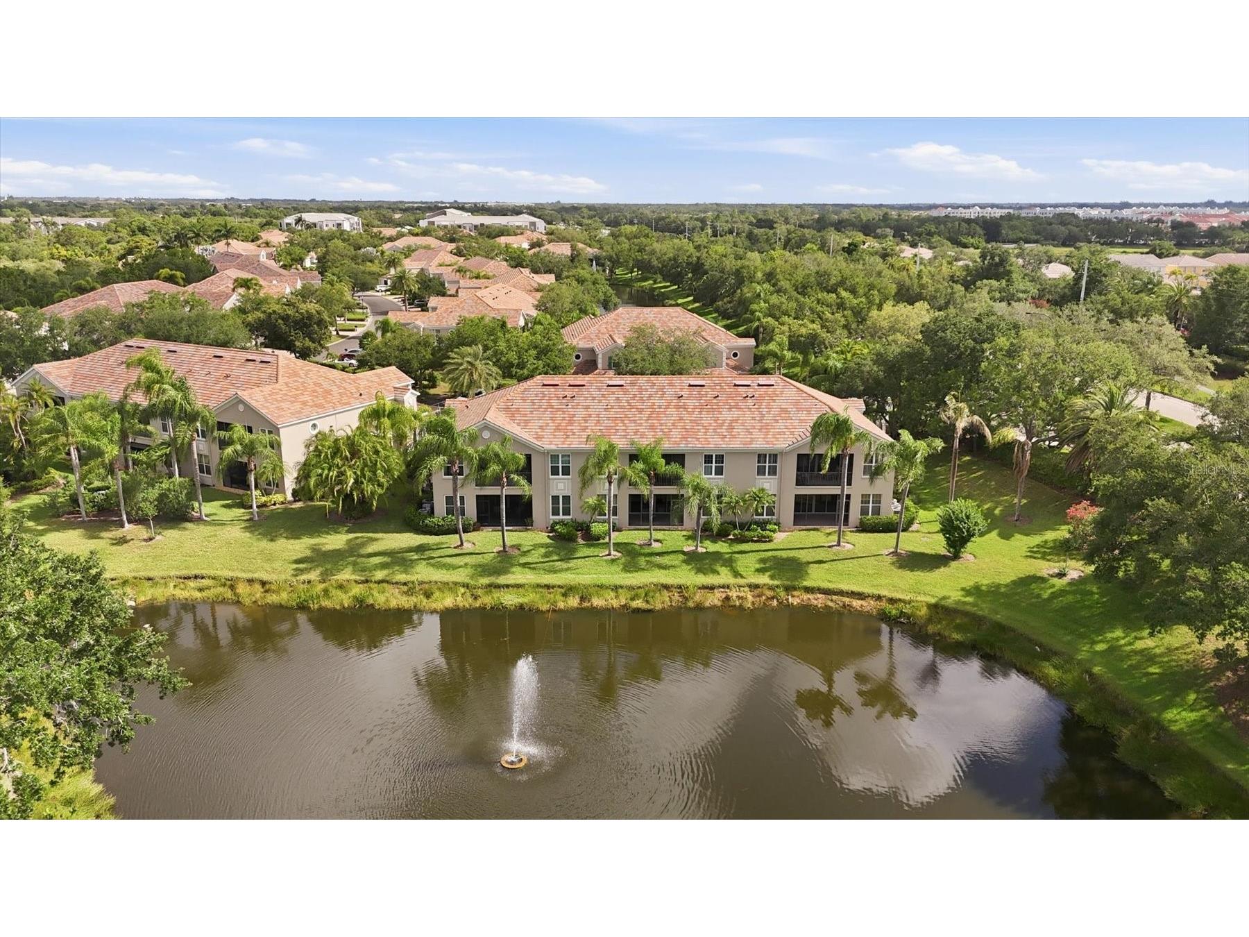 5290 Descanso Court #201B19 Sarasota FL 34238 A4694500 image30