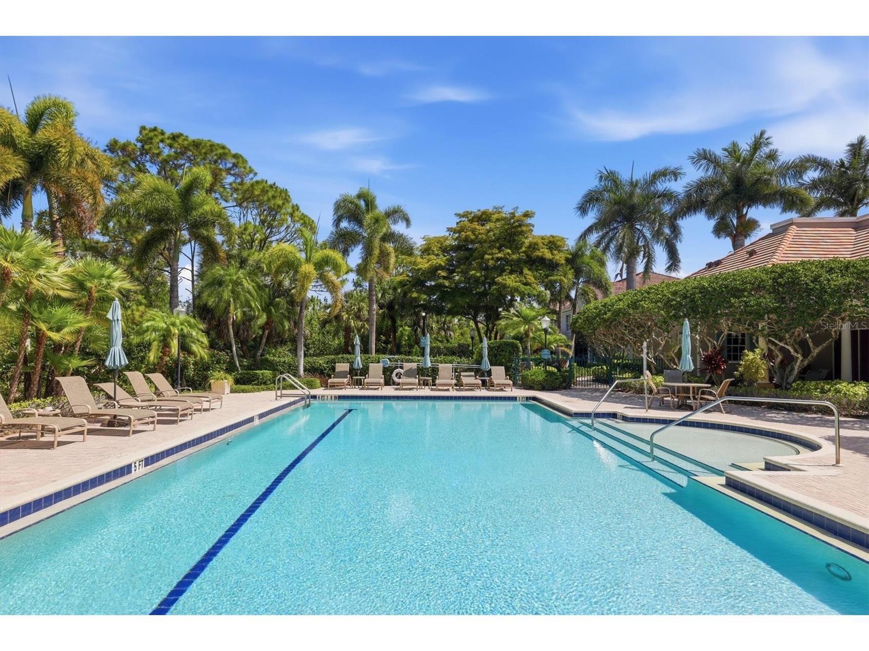 5290 Descanso Court #201B19 Sarasota FL 34238 A4694500 image40