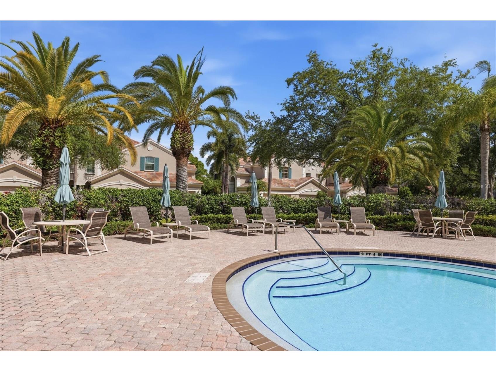 5290 Descanso Court #201B19 Sarasota FL 34238 A4694500 image42