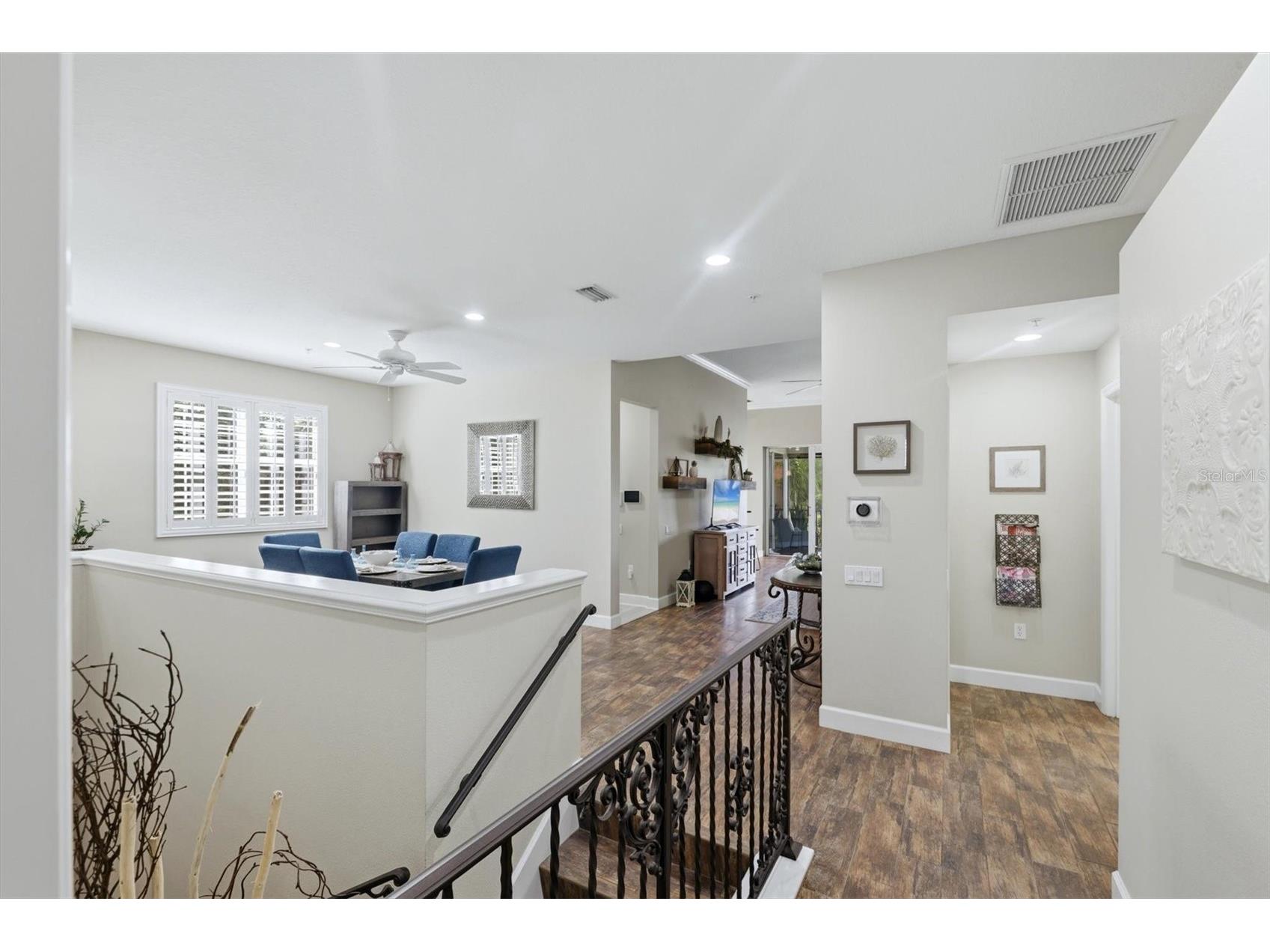5290 Descanso Court #201B19 Sarasota FL 34238 A4694500 image6
