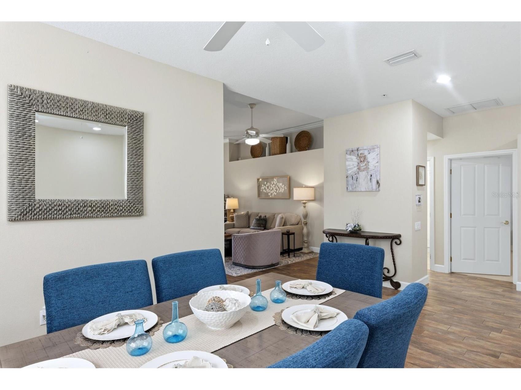 5290 Descanso Court #201B19 Sarasota FL 34238 A4694500 image8