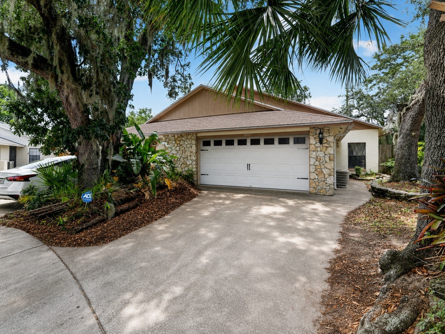 5298 Indian Laurel Court Orlando FL 32808 TB8514481 image2