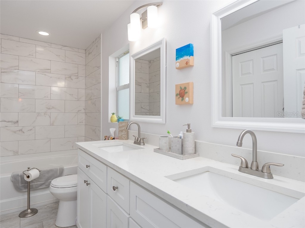 5290 Weatherton Street North Port FL 34288 A4668662 image17