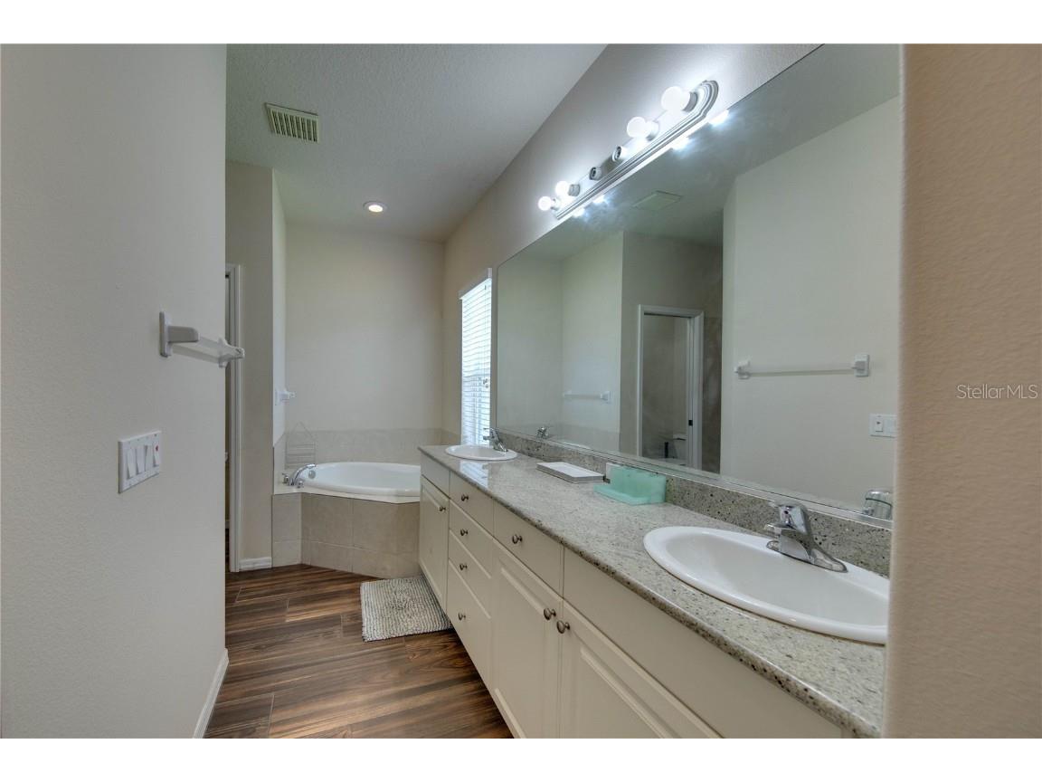 5291 Echo Lane Sarasota FL 34233 TB8447260 image16