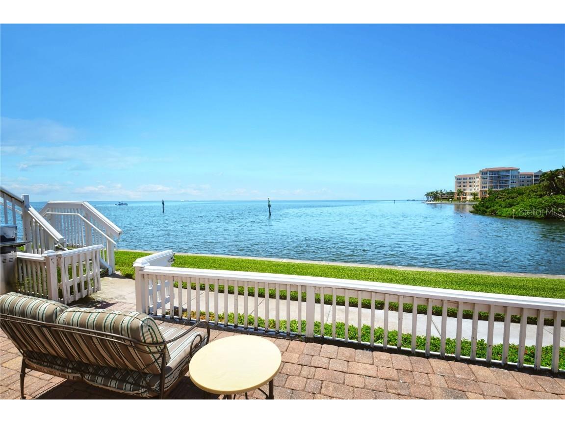 5294 Beach Drive SE #B Saint Petersburg FL 33705 - TAMPA BAY LITTLE BAYOU U8213293 image1